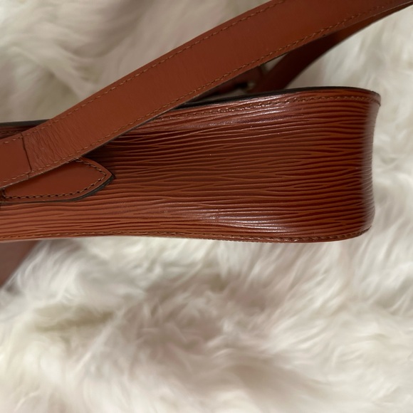 SOLD !!! COA Vintage Authentic Louis Vuitton Saint Cloud Handbag Epi Leather PM - Picture 14 of 15